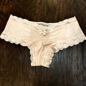 NWT: Victoria’s Secret nude lace trim cheeky panty